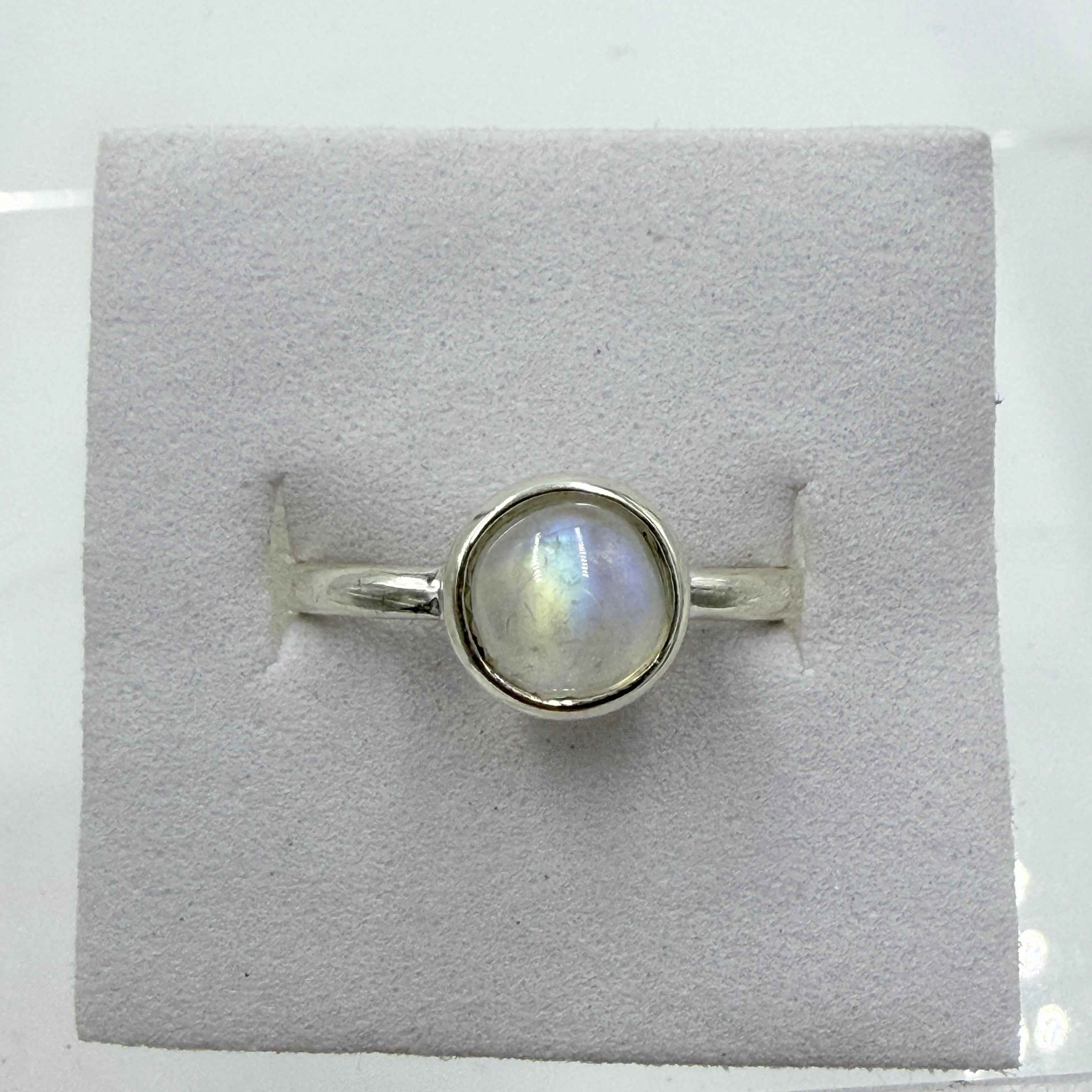 Sterling Silver Rainbow Moonstone Faceted Solitaire Ring – Size 10 – Intuition, Inner Growth & New Beginnings